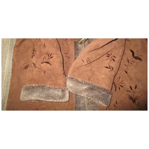 Relativity Small Brown Embroidered Sherpa Lined Faux Suede Coat Toggle Boho Y2K - Picture 12 of 15